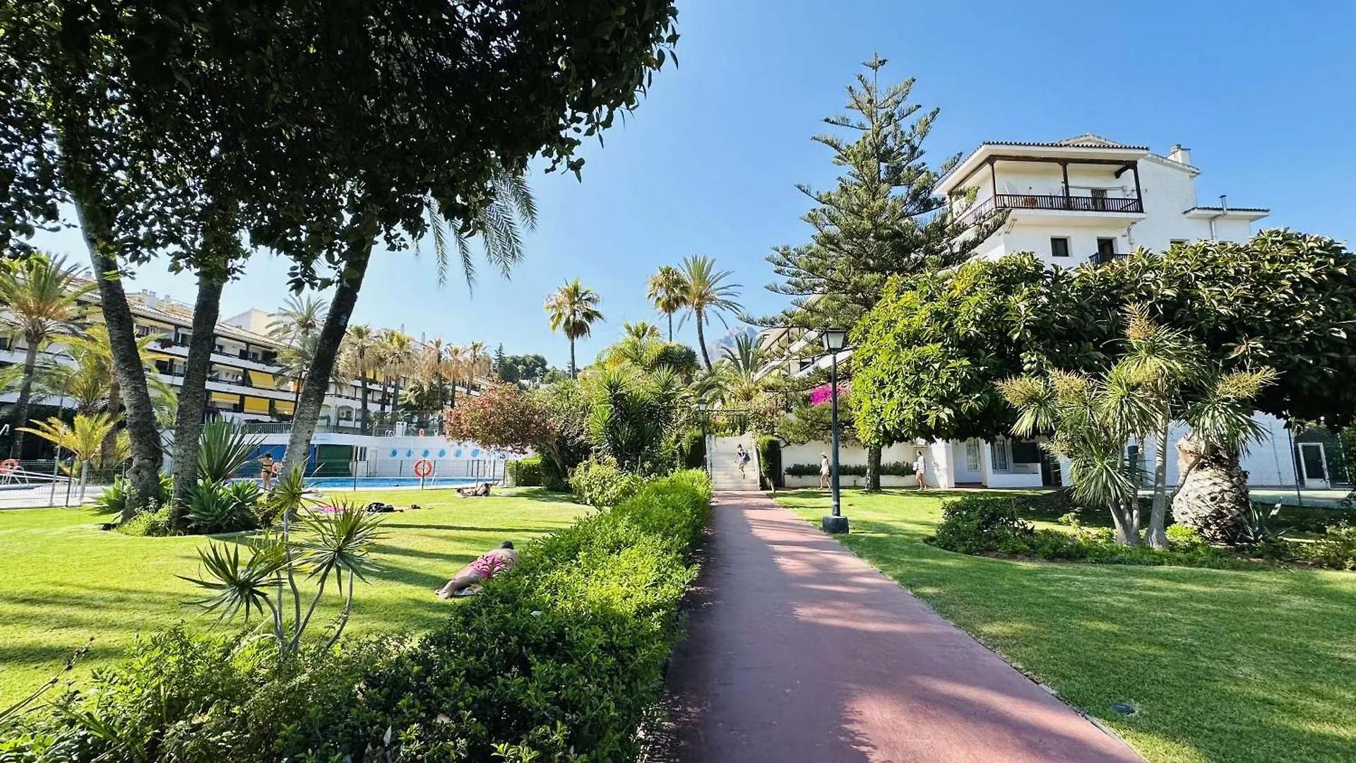 Marbella Studio Golden Mile 0*,